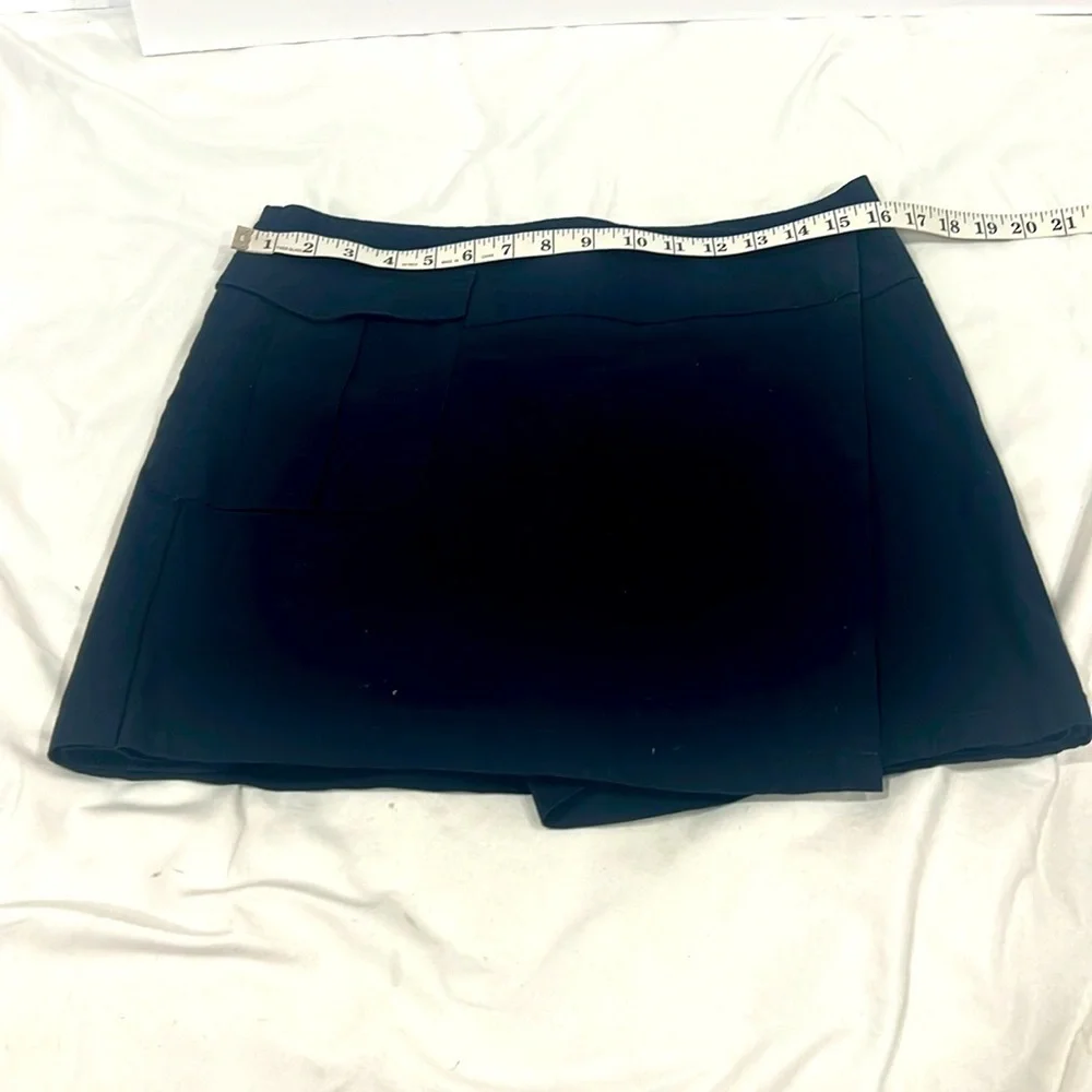 Dockers navy blue cargo front pocket mini skort size 6 - Picture 4 of 10